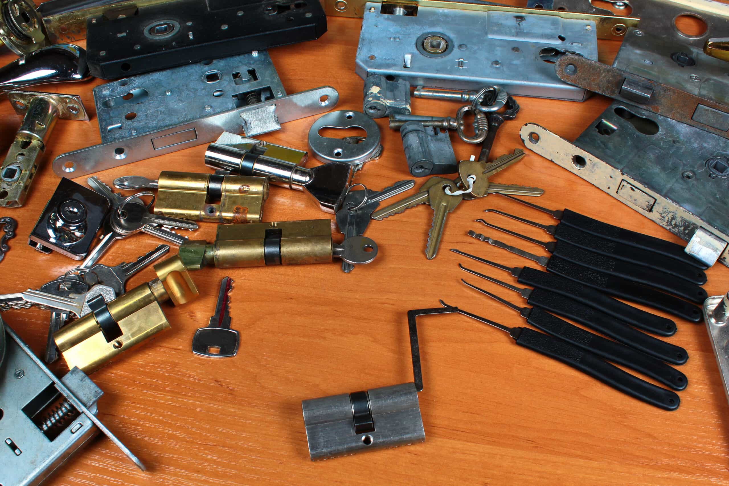 locks, keys and unlocking equipments